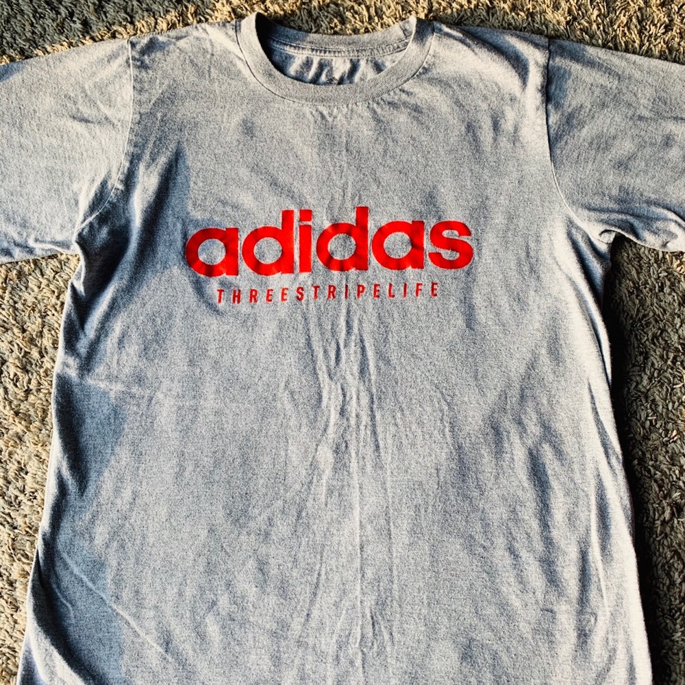Men’s Adidas t-shirt, size Small